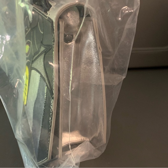 Maleficent / Maleficent Dragon Crossbody Clutch - Picture 5 of 6